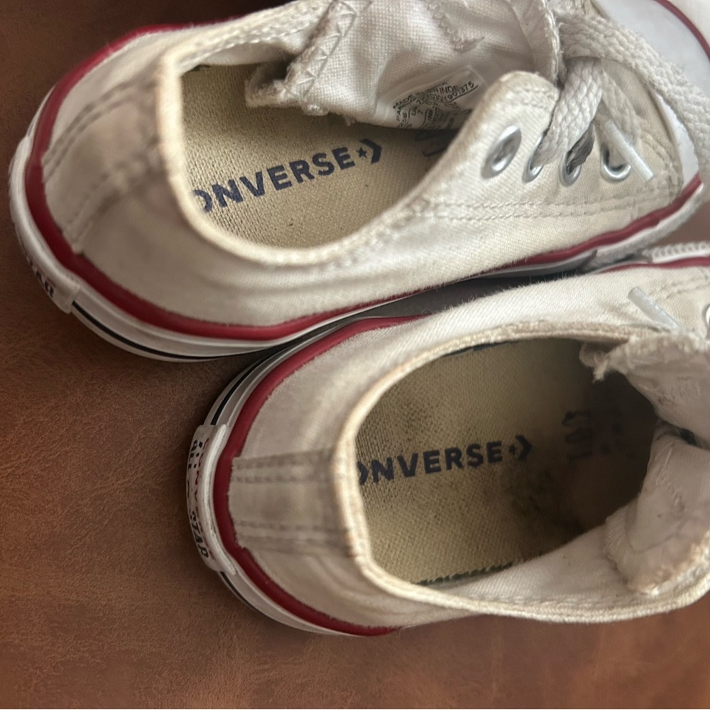 Converse Off-White Canvas Sneakers Size 7 Kids Sneakers - Picture 4 of 4